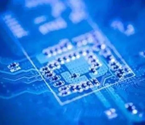 Bredbåndsspalt halvlederoptoelektroniske enheder og integrationsteknologi
